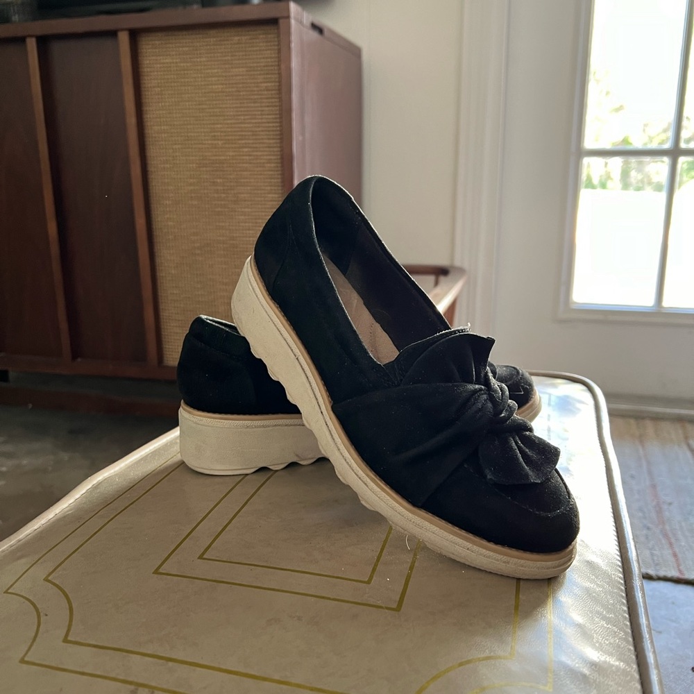 Clark’s USA Black Suede Wedge Loafers